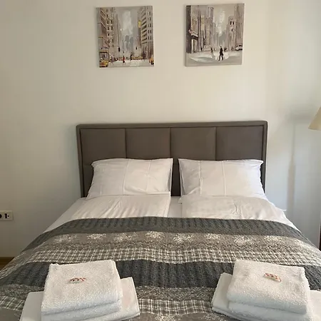 Orela Apartment