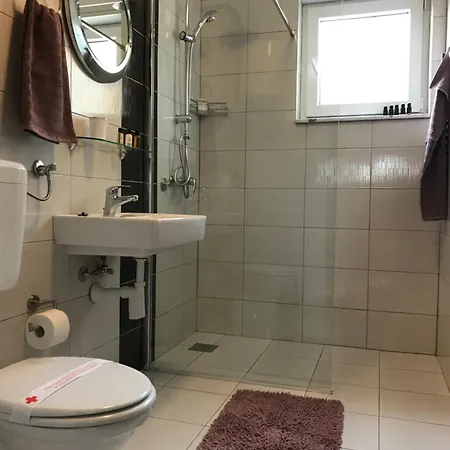 Apartment Orela *
